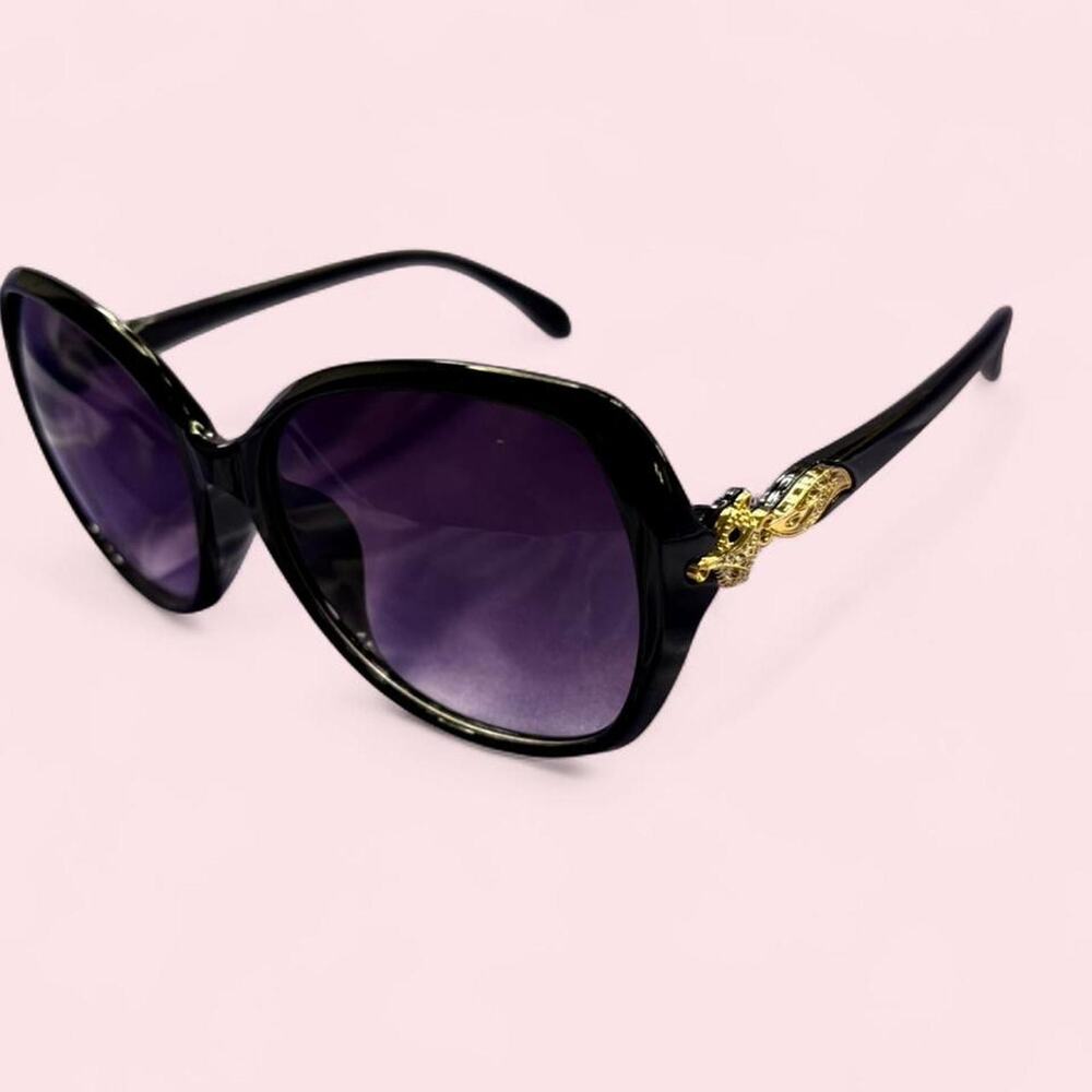 Women's black oversized glam sunglasses y2k mcbling